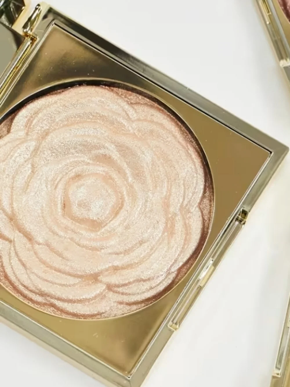 🛍 Revolution Lustre Highlighter - White Rose (Champagne Gold) Sealed Nib